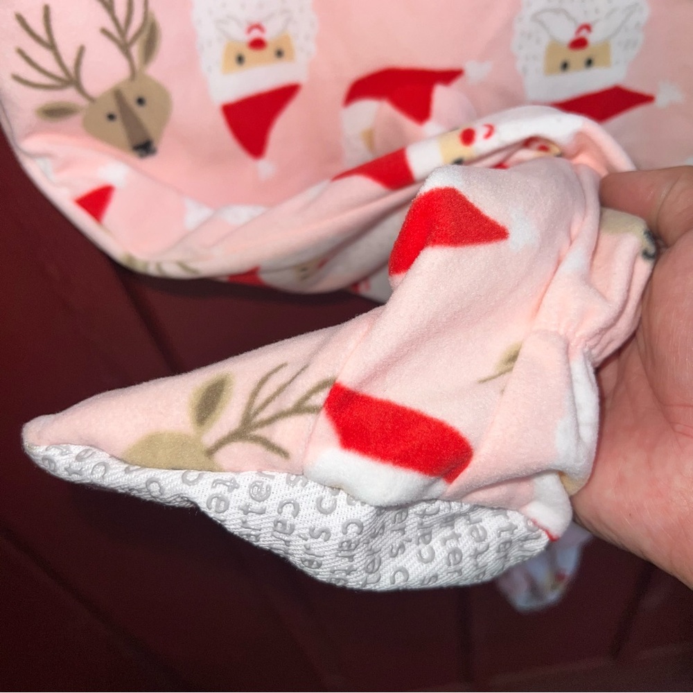 Girls Carter’s size 4T zip up Footed Pajamas Holliday Santa 🦌! Like new! - Picture 8 of 11